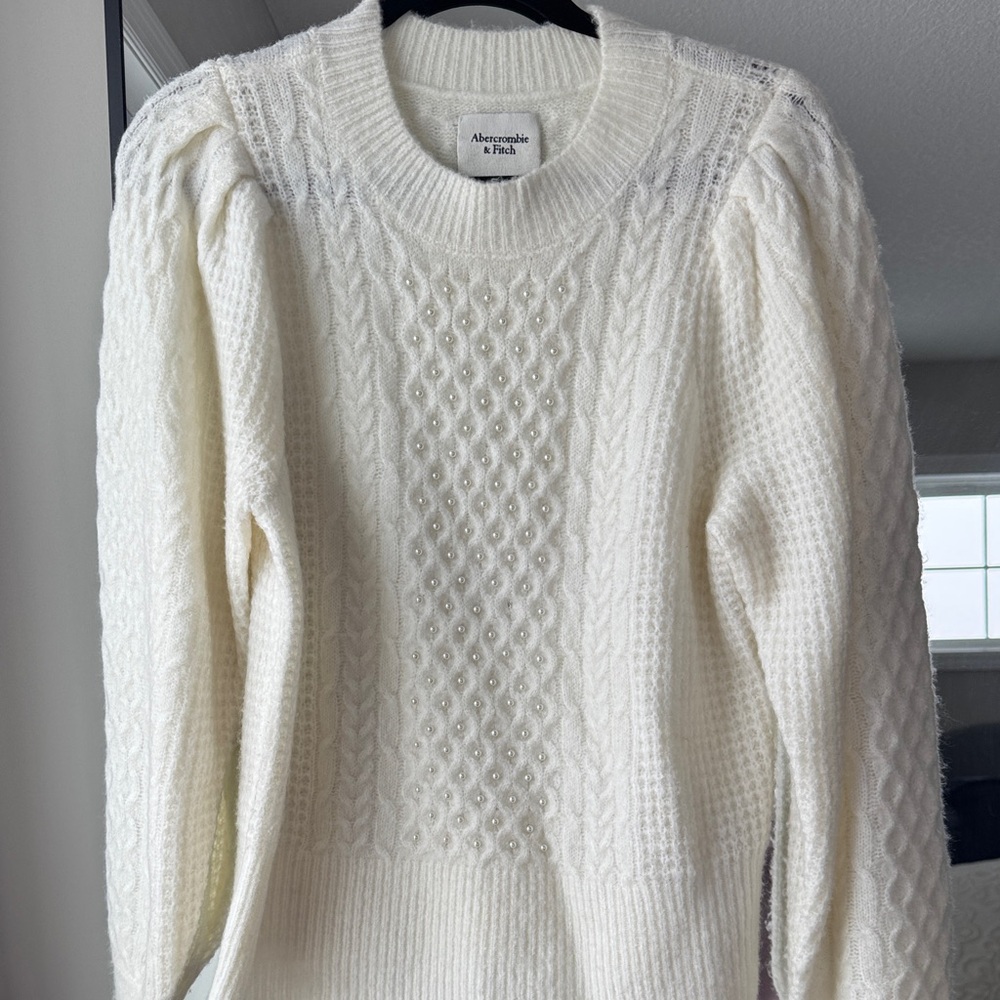 Abercrombie & Fitch Women's White Knit Sweater with Pearls